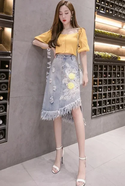Slanted Frayed Hem Denim Skirts - Image 2