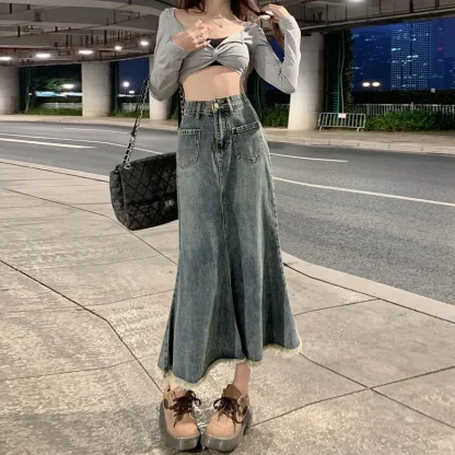 Flowy Frayed Hem Denim Skirt