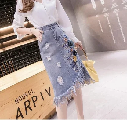 Slanted Frayed Hem Denim Skirts - Image 4