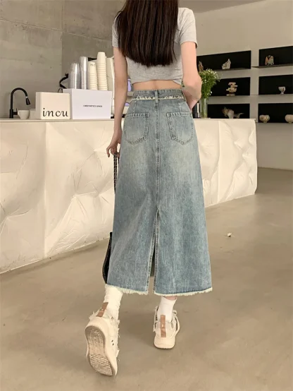 Retro A-line Faded Denim Skirt - Image 4