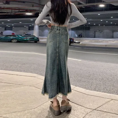 Flowy Frayed Hem Denim Skirt - Image 5