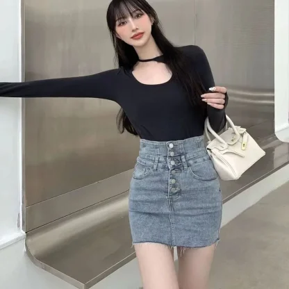 Buttoned High-waist Denim Skirt - Image 2