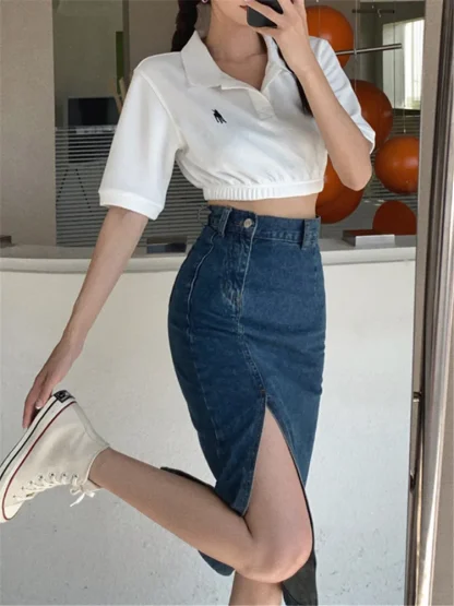 Chic Slit Midi Denim Skirt - Image 2