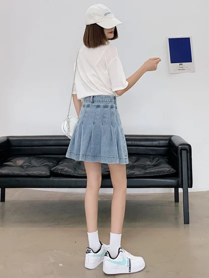 Pleated Mini Zippered Denim Skirt - Image 5