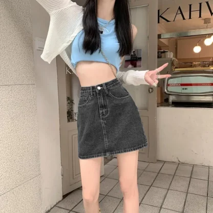 Casual Dark Mini Denim Skirt - Image 2