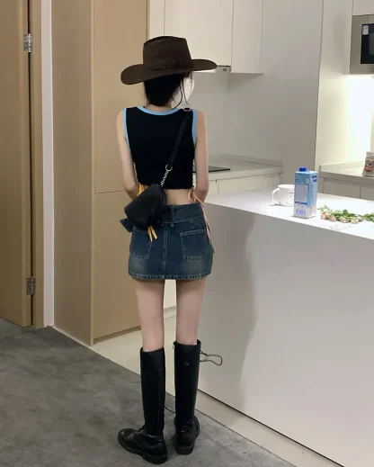 Trendy Belted Mini Denim Skirt - Image 11